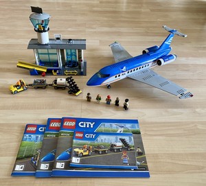lego blue airplane