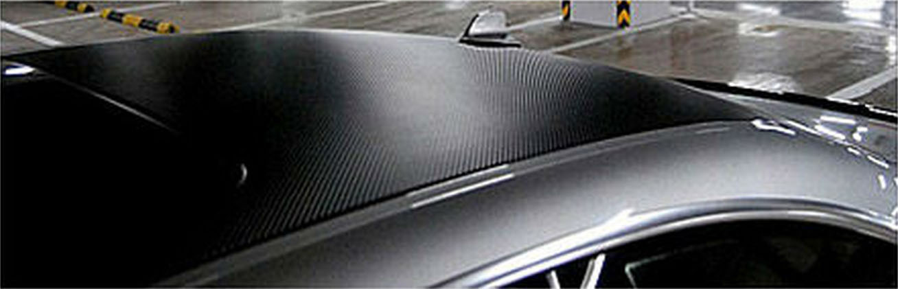 Film Adhésif Carbone Noir 1.5m Thermoformable et sa Raclette