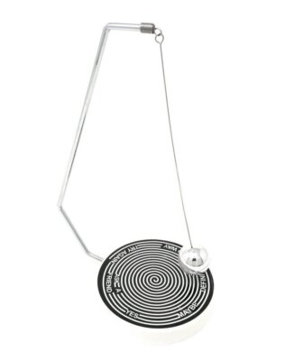 THY COLLECTIBLES Magnetic Decision Maker (Black white)