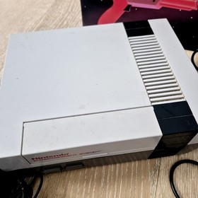 Nintendo NES Action Set Condole Orange Blaster in Original Box 