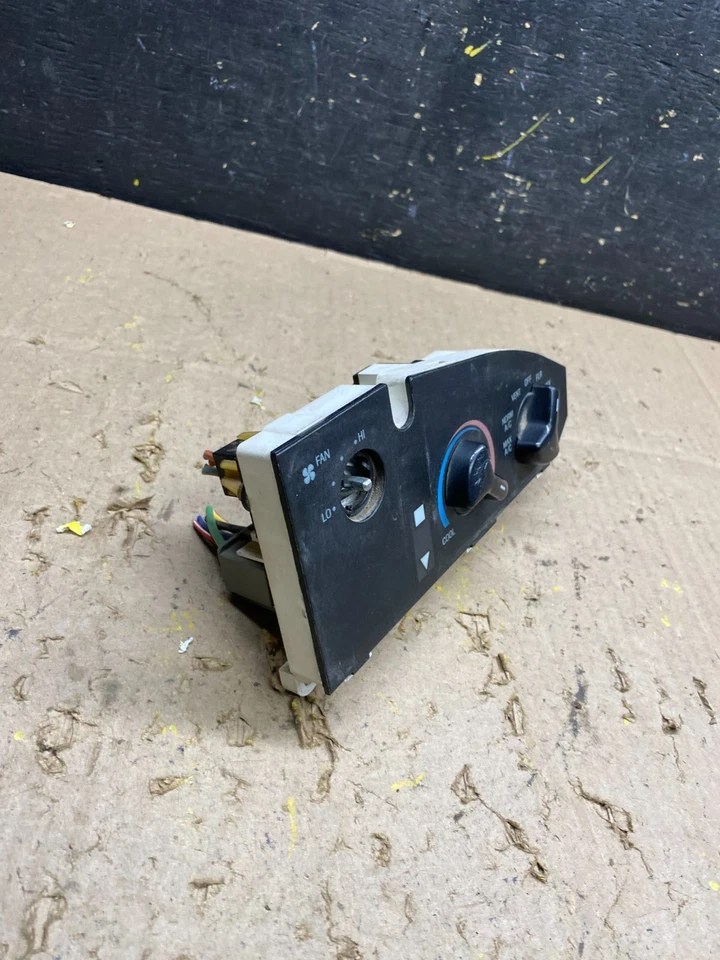 1997-2014 Ford Van Econoline E150 E250 Heater Climate Fan Control u5640 DG - Image 3 of 4