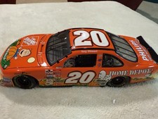 NASCAR Action 20 Tony Stewart Pontiac Home Depot The Great Pumpkin 1:24 Scale