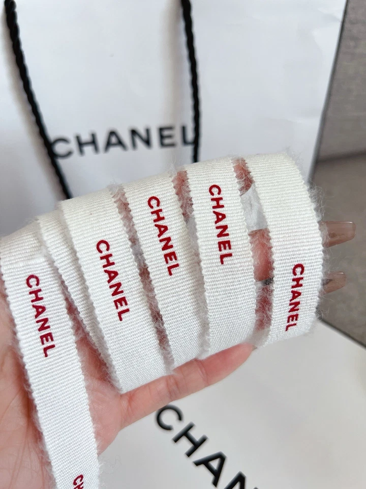 Chanel cinta blanca con logo rojo 100% auténtico y nuevo venta por yarda Foto 4 de 4