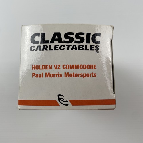 Holden VZ Commodore Paul Morris Motorsport 1:64 Classic Carlectables Model Car - Picture 6 of 6