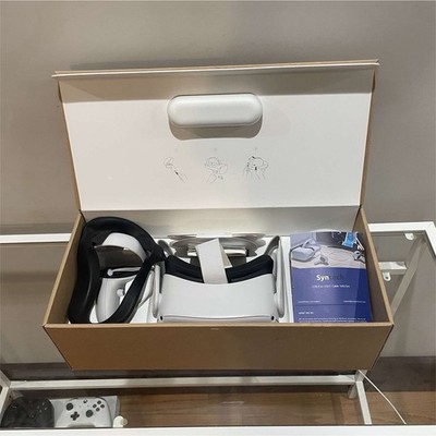Oculus Quest 2 Standalone VR Headset White USB-C with Controllers