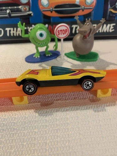 Vintage Hot Wheels 1969 base Swingin Wing Wis.Toy Co.Redline H.K.