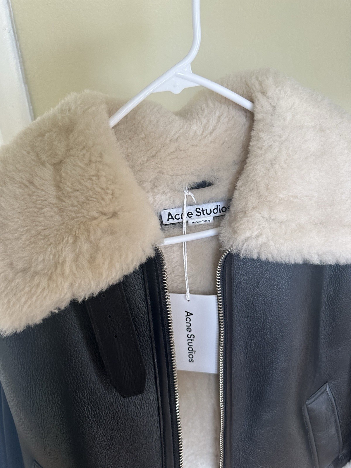 Acne Studios Black Leather And Off White Shearling Lete Jacket Cropped Sz. EU 36 thumbnail 2