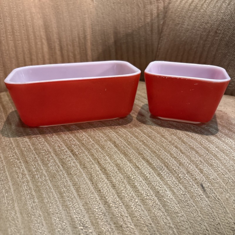 Pyrex Red Refrigerator Dishes. 501B(1) 0502(1). No lids.
