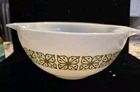 Vintage Pyrex Cinderella Mixing Bowl 442 Flower Verde Green 1-1/2 Qt.