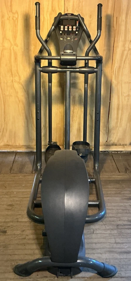 Entrenador elíptico cardiovascular Smooth Fitness Evo Rev 600 recogida local solo 19601 Foto 4 de 4