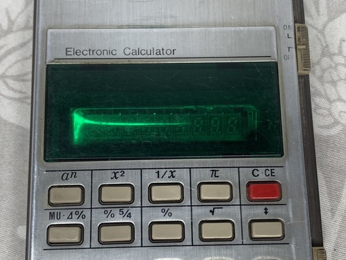 Vintage Sharp Elisi Mate EL-8118 Calculator, parts repair (L1) - Picture 4 of 10