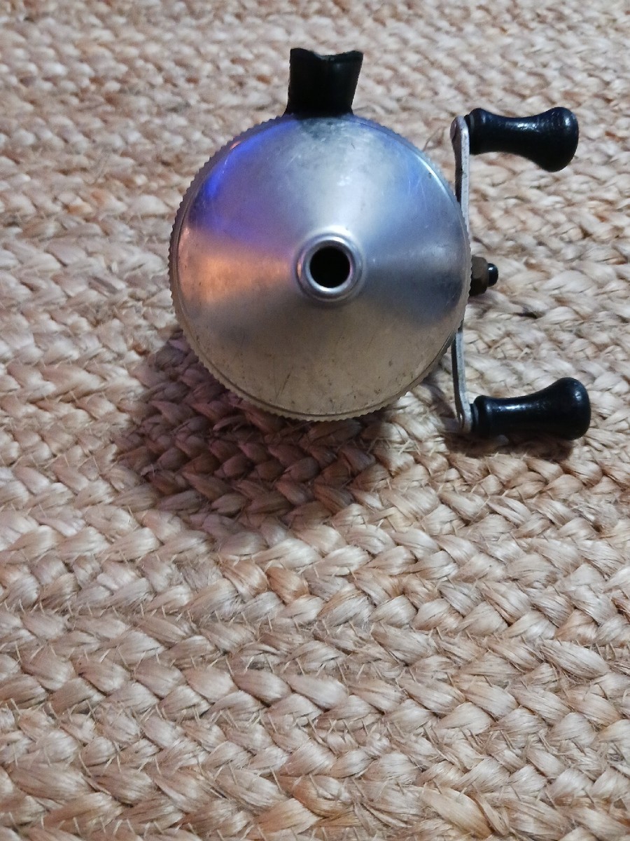Vintage Zebco 33 Rhino Tough Fishing Reel Good Working Condition