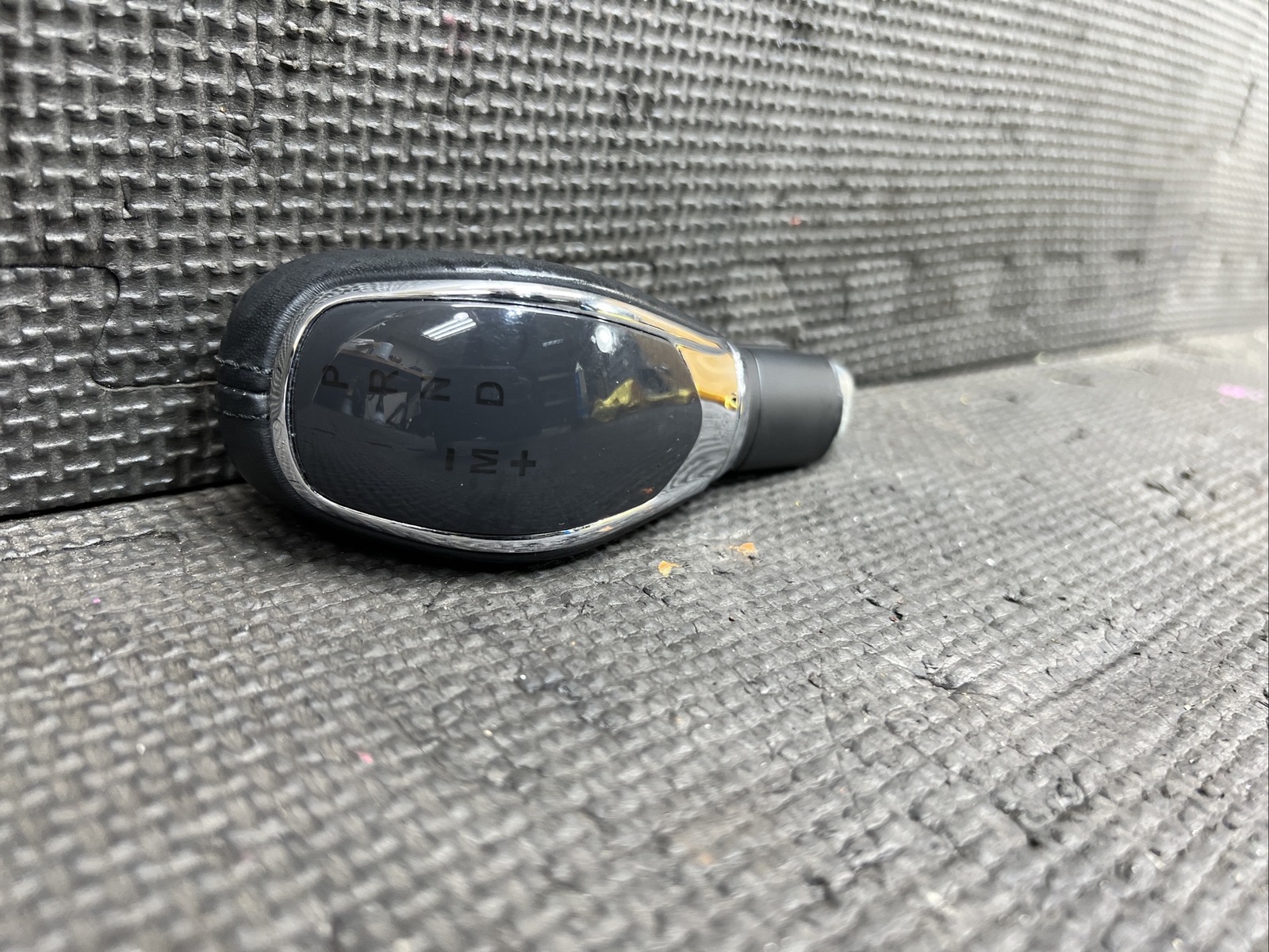 OEM 2014-2020 MASERATI GHIBLI AUTOMATIC GEAR SHIFTER KNOB 670011603