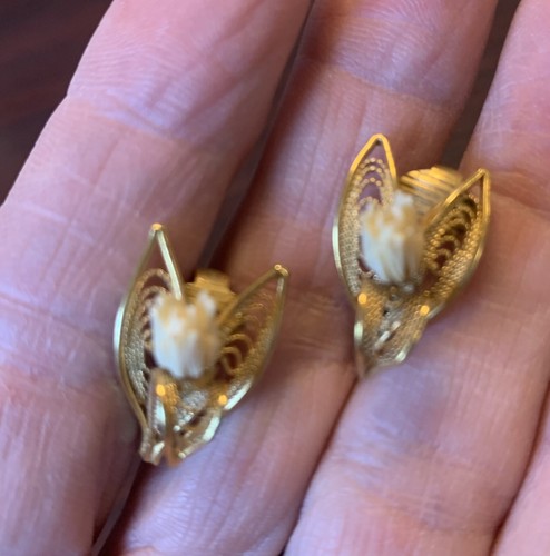 Vintage jewelry 3 Piece Set Clip Earrings And Brooch Tulip Design - Picture 3 of 5
