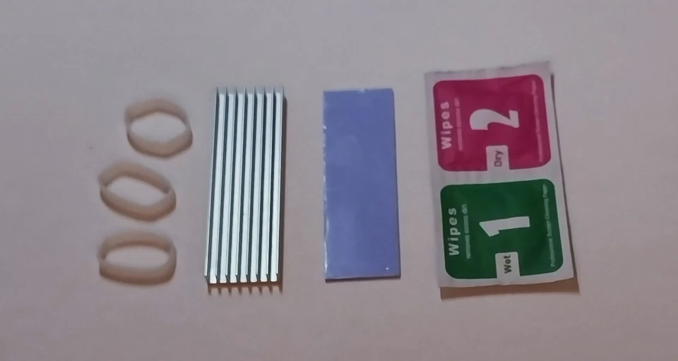 M.2 2280 NVME SSD Kühler + Wärmeleitpad schwarz / silber 70x22x6mm Kühlkörper - Bild 3 von 4