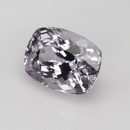 5.78 carats Baby Purple Natural Apatite Cushion 12x9 mm Namibia 25013543 - Picture 3 of 7