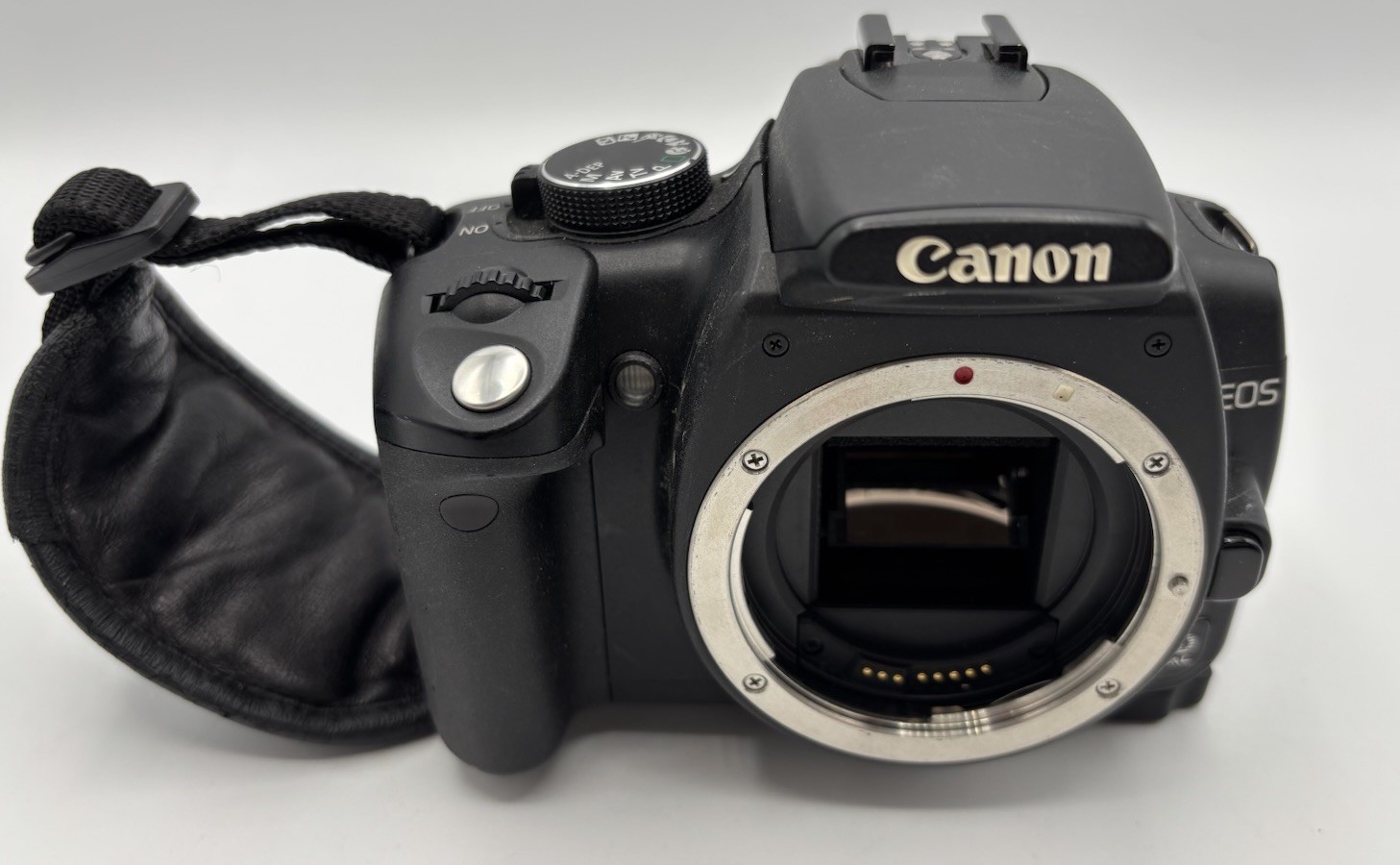 Canon EOS 350D / Digital Rebel XT 8.0MP Digital SLR Camera  (Body & BatteryOnly)