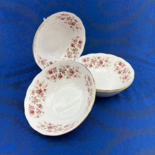 Queen Anne Cascade Roses Set/4 Pink 6” Soup / Cereal Bowls Bone China UK Vintage