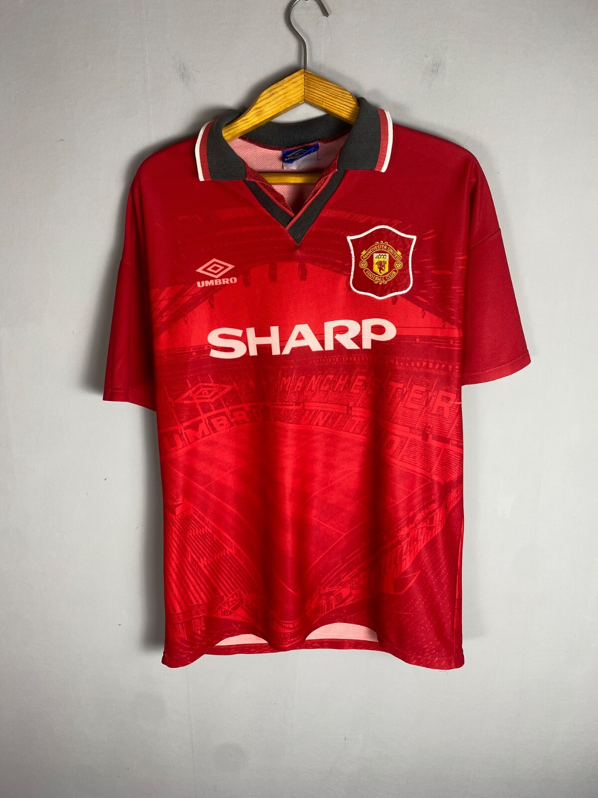 vintage 90s mens Umbro Manchester United football shirt jersey Sharp size Large