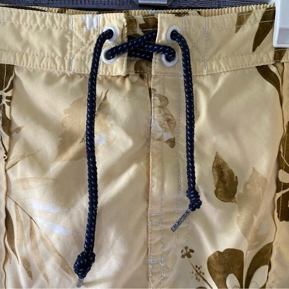 Tommy Bahama Men's Swim Trunks Size XL Yellow Brown Tropical Logo Relax Logo - Image 4 of 4