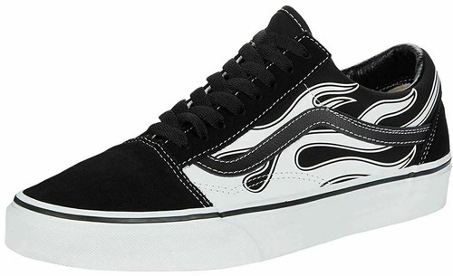 Vans con fiamme, Collezione Estate 2022 - Stileo.it