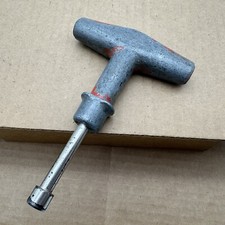 Ridgid No. 902 6 in T Handle Torque Wrench Good Pre Owned Shape