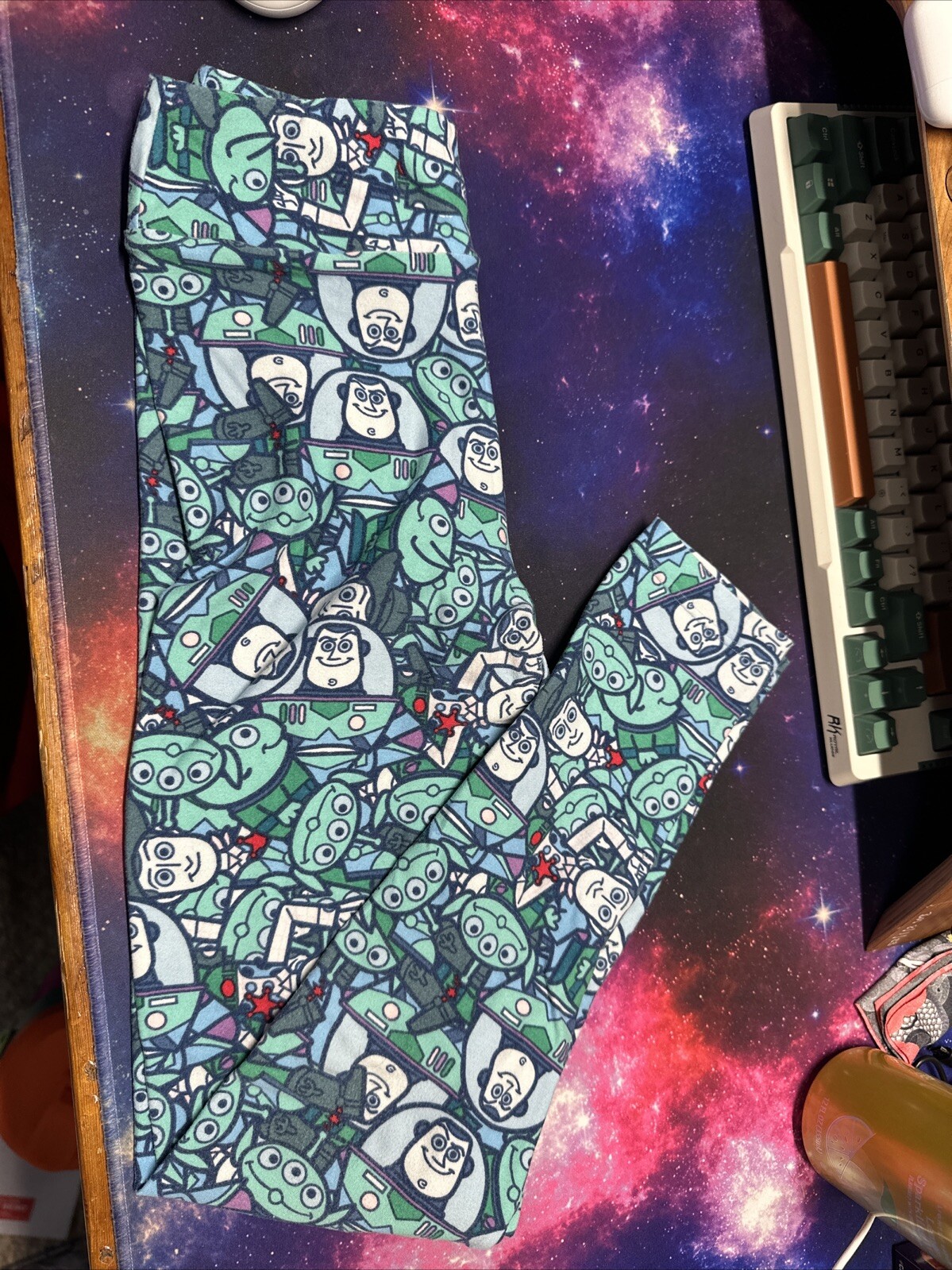 Picture 1 of 4