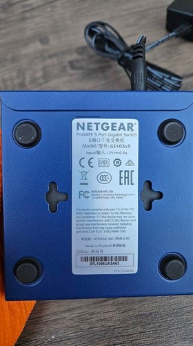 Netgear GS105 V5 Prosafe 5 Port Gigabit Switch A1 - Picture 2 of 2