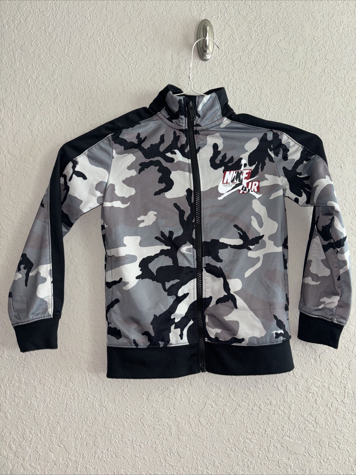 Picture 1 of 4