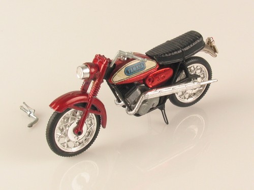 Mercury Italy moto Yamaha Scrambler art. 606 manubrio rotto 1/24 in scatola orig - Foto 5 di 16