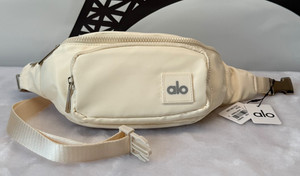 Alo Yoga Explorer Belt Bag Off-white Crossbody Fanny Pack Waist Travel
