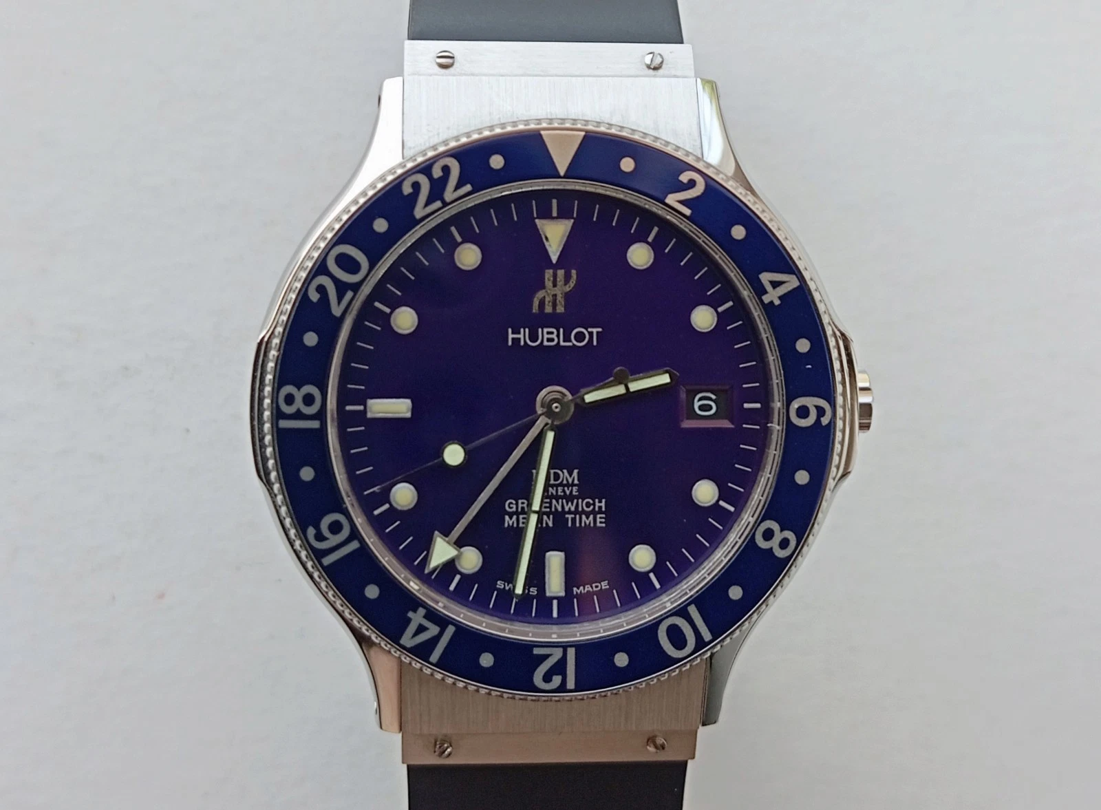 Hublot — Hublot GMT steel ref. 1572 - Fullset