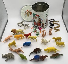 VTG Plastic Animals, Dinosaurs, Snakes. 25 Figurines. In Very Used Condition.