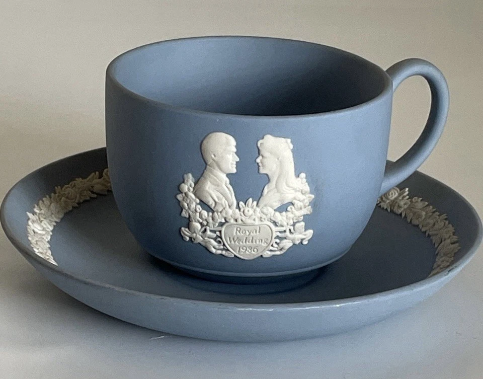 Royal Wedding 1986 Tea Cup & Saucer Jasper Blue WEDGWOOD Vintage - Image 2 of 4