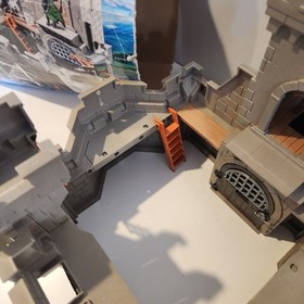 Playmobil 6002 Knights Green Wolf Castle 2013 with Box