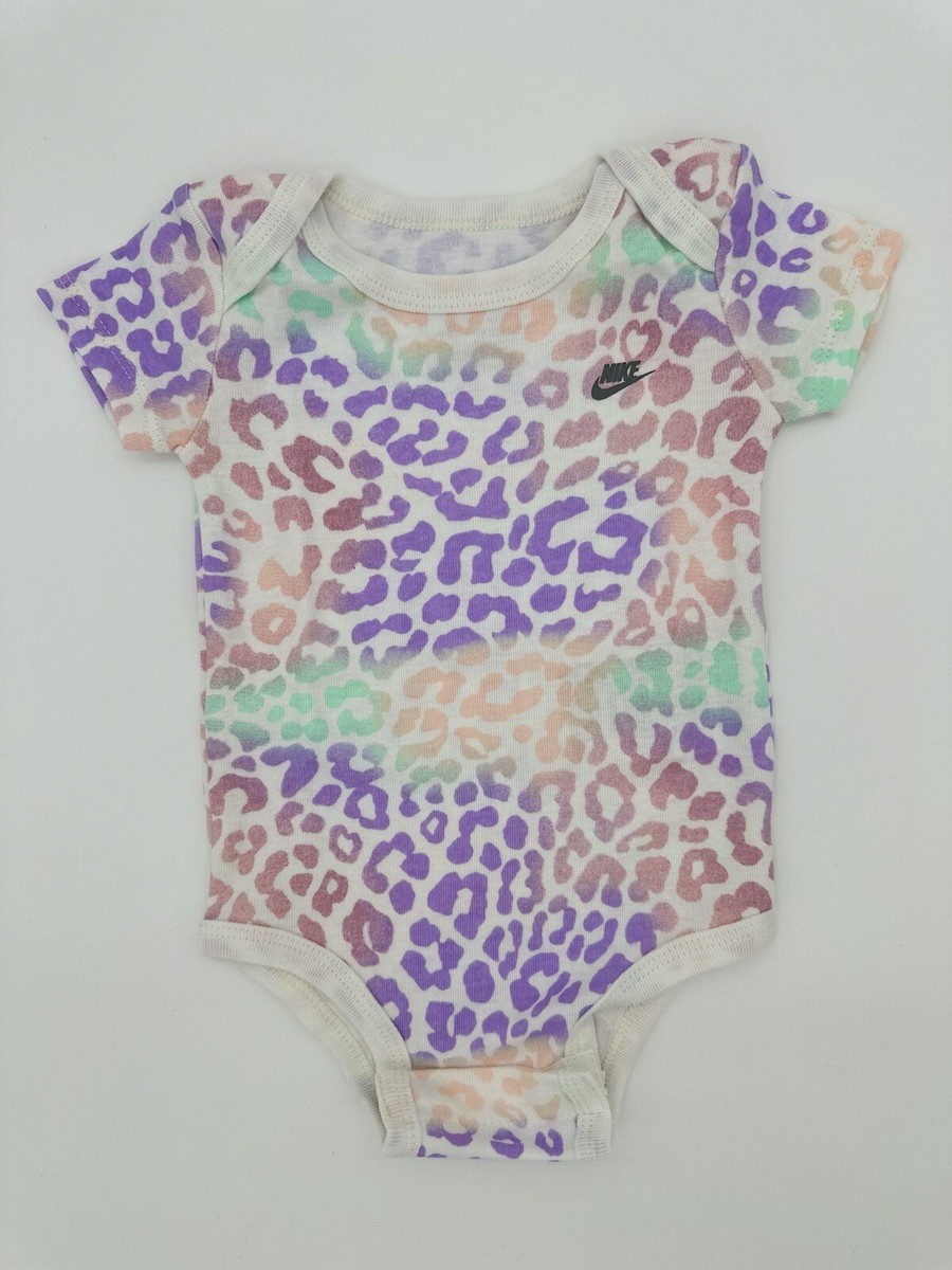 NIKE ロンパース 3点セット 豹柄 0-6month Nike 可愛いレオパード柄 ベビー服 3点セット 関税送料込 (Nike