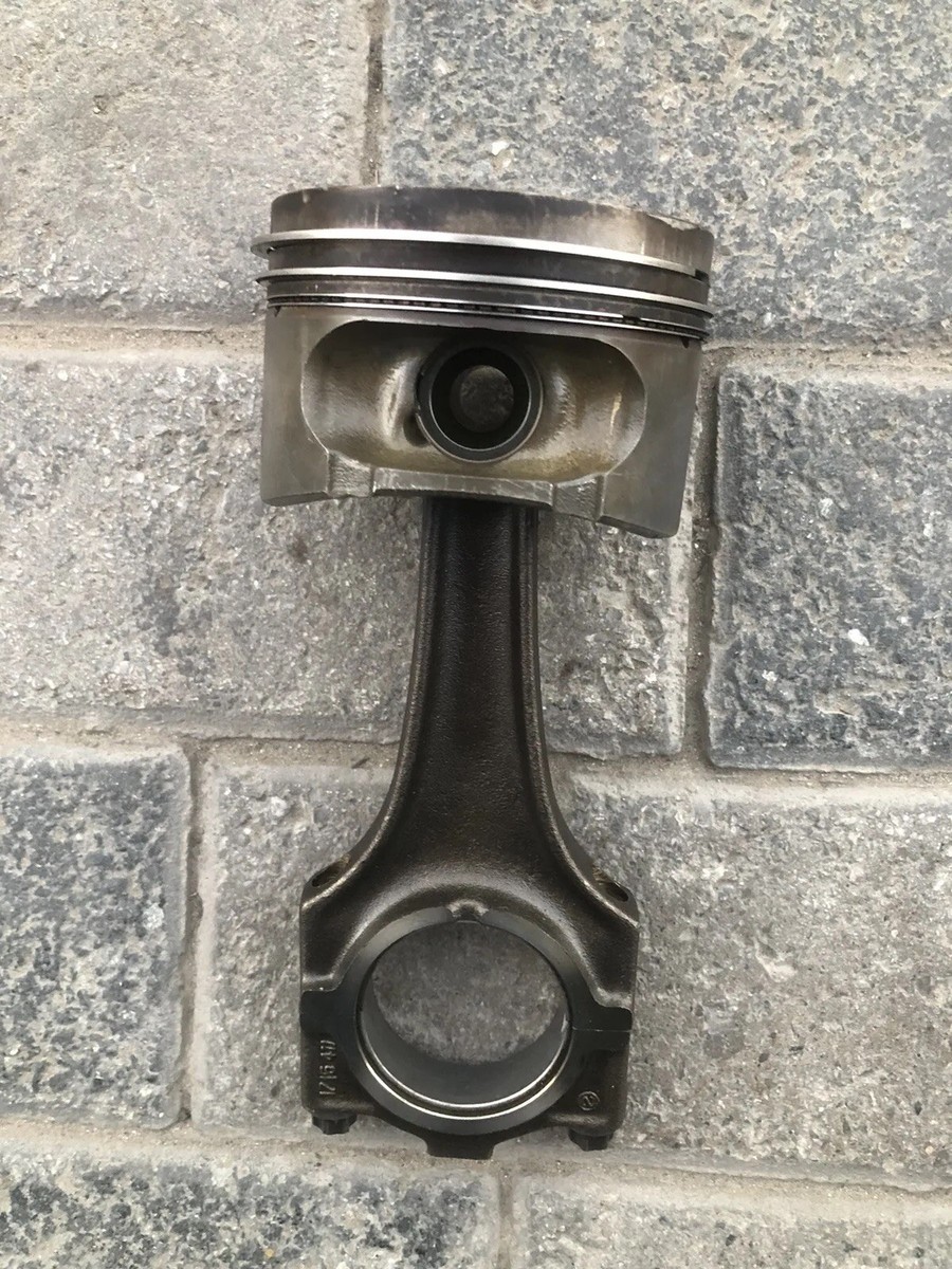 M⑧ Shimano Deore XT M8000 Hollowtech II Crankset 2 x 11 Speed