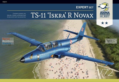 ARM70011 1:72 Arma Hobby TS-11 Iskra R Novax (Expert Set)