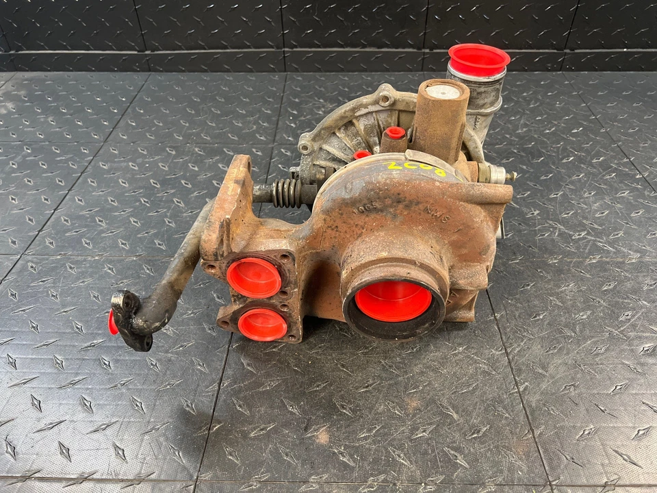 2004 - 2005 GMC Sierra 2500 Turbo for Duramax 6.6L V-8 Turbo Diesel Engine 318K Foto 4 de 4