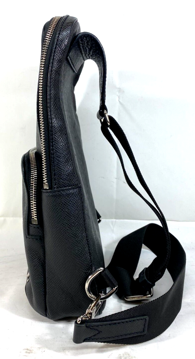 LOUIS VUITTON Avenue Sling Taiga Leather Backpack - Black  display picture 3