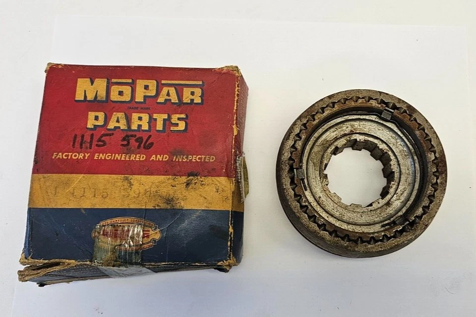 Chrysler DeSoto 1941-1950 transmisión embrague engranaje y montaje de manguito 1115596 nuevo en stock Foto 3 de 4