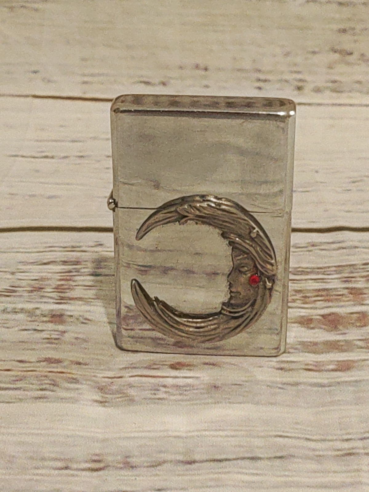 With Decorative Crescent Moon Design With Red Stone