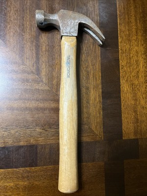 Task force 16 ounce wooden handle hammer