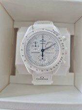 OMEGA x Swatch Moonswatch Mission to the Moonphase Snoopy White