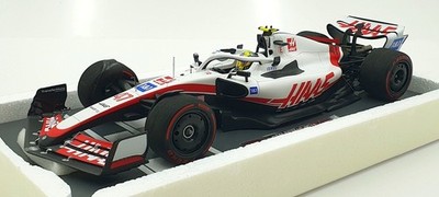 Minichamps Maßstab 1:18 117 220147 Haas F1 Team VF-22 Bahrain 2022 Schumacher #47
