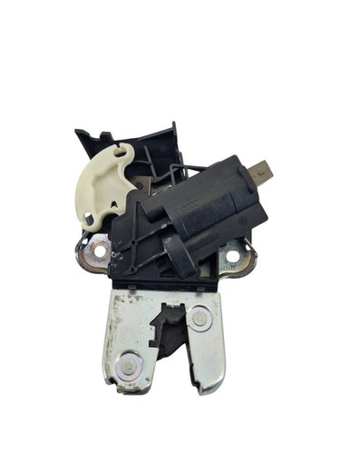 VW PASSAT B6 3C Heckklappenschloss Rear Trunk Tailgate Lock 4F5827505D