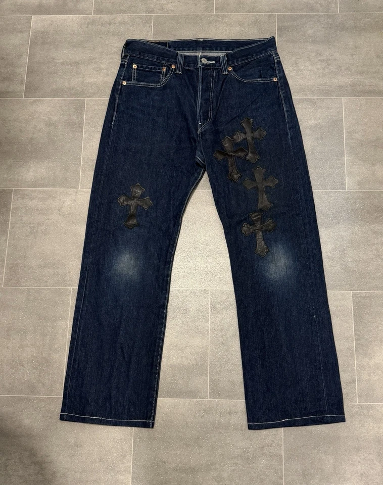 Mens Levi's 505 Distressed Fair Straight Leg Blue Denim Jeans W32 L30, photo 3 of 5