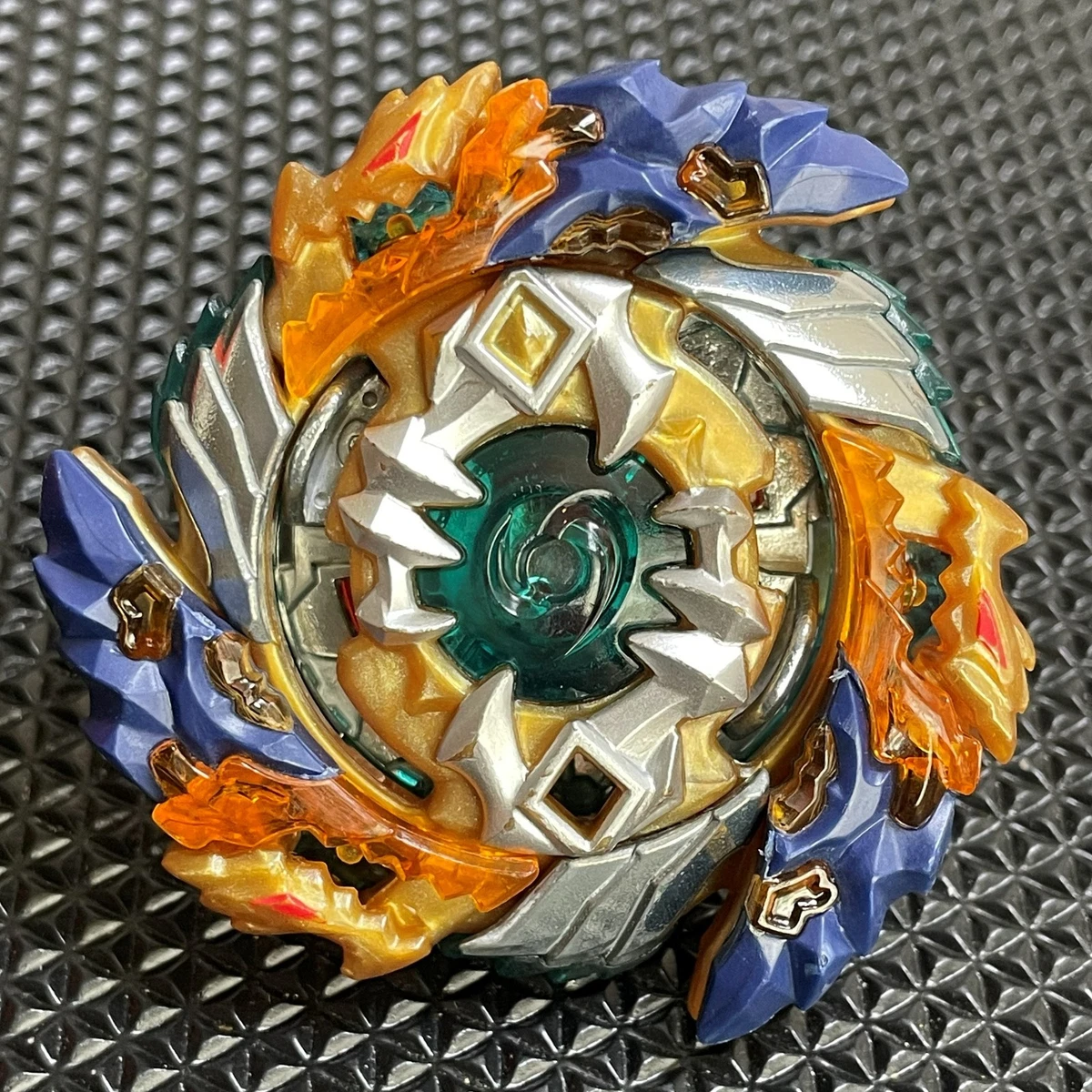 Beyblade Burst B-122 Geist Fafnir 8' Absorb Original Takara Tomy
