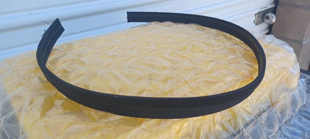 Ferrari Door Seal. Rubber. Felt. 308 GT4. 365GTC4.Many Other Models. All (NEW)