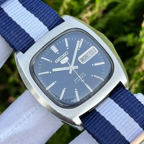 Vintage Seiko 5 Automatic "Baby Monaco" Royal Blue Japan Men's Watch 7019-5000